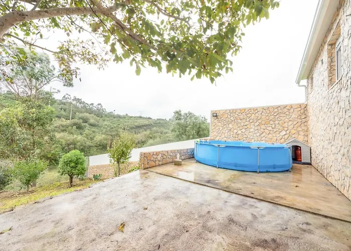 Countryside Paradise In Bucelas